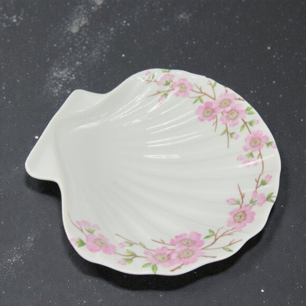 Porcelaine de Paris France Porcelain Shell Shaped Dish Plate Trinket Holder READ